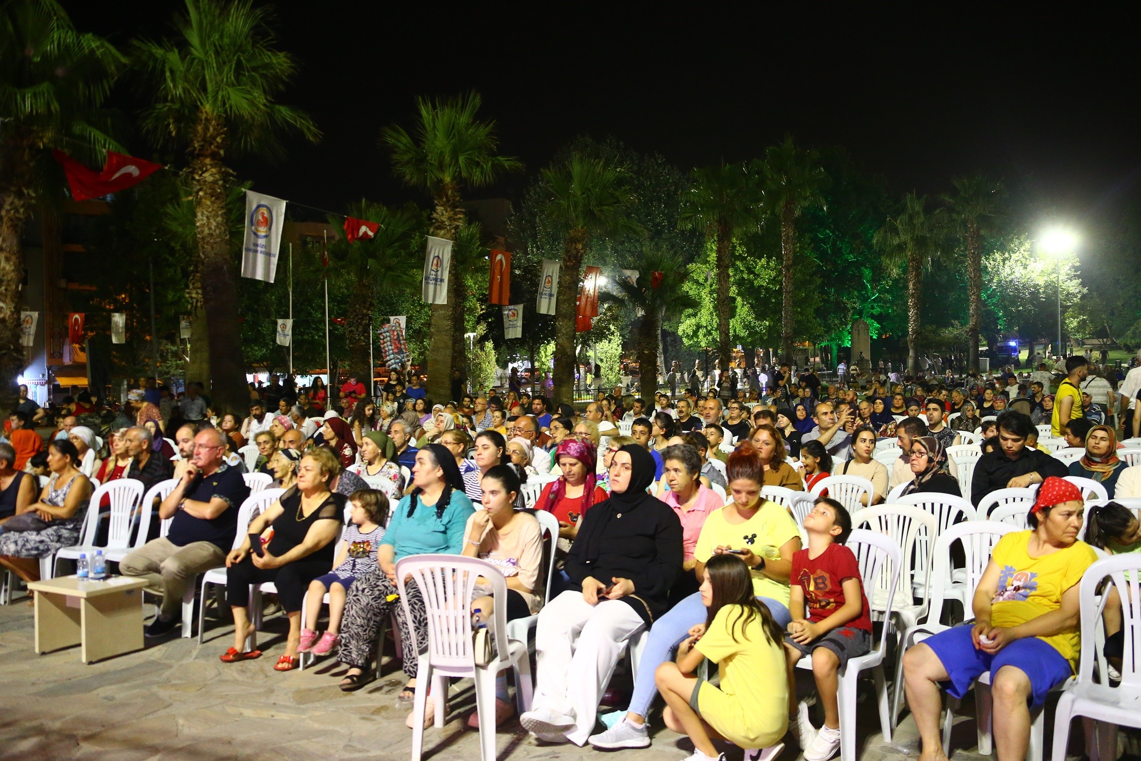 Denizli’de vatandaşları müzikle birleştiren