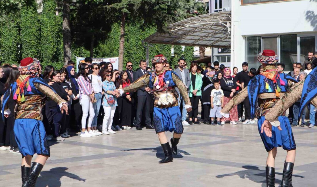 SİVAS’TA DÜZENLENEN OKULLARARASI GENÇLER