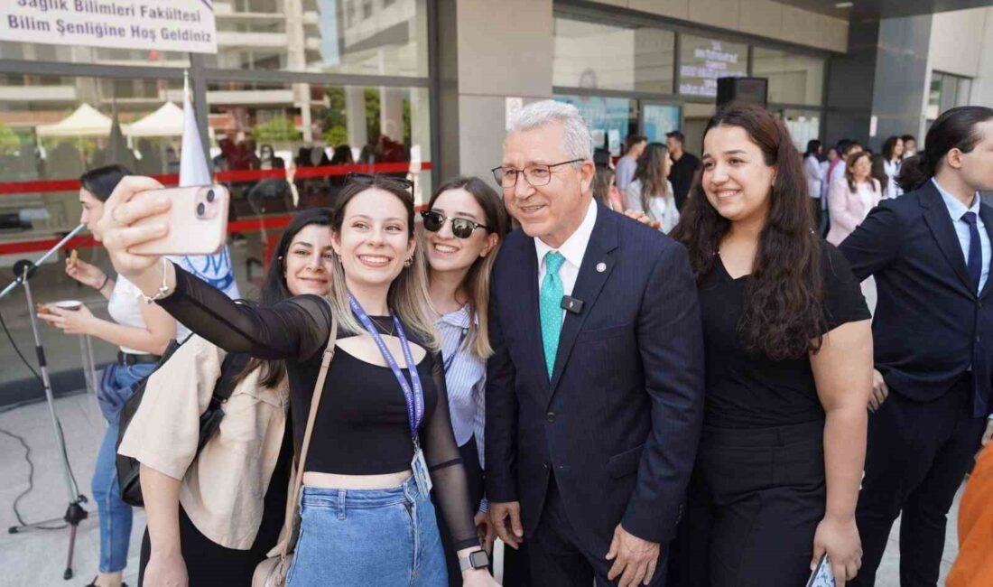 Ege Üniversitesi Rektörü Prof.