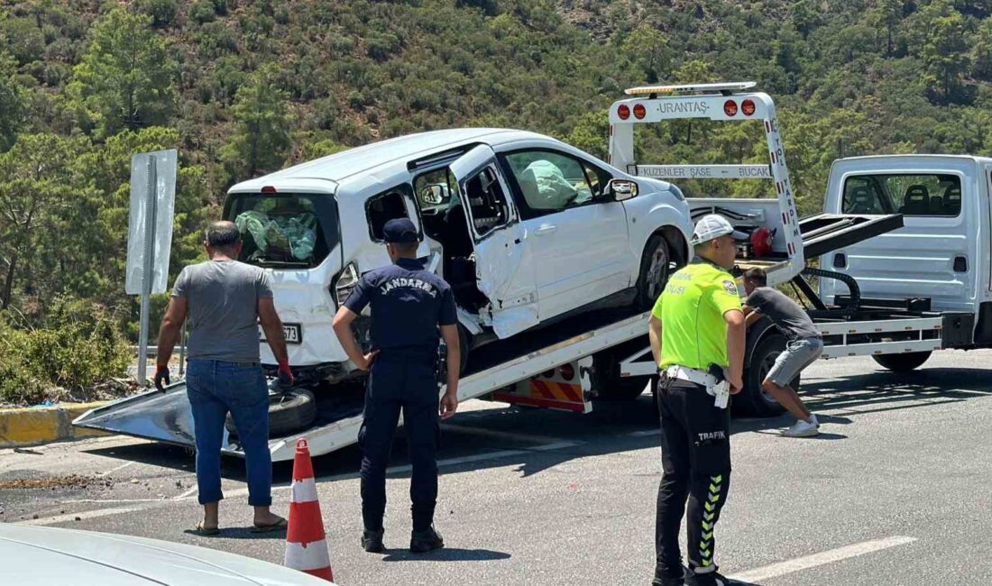 Fethiye’de iki otomobilin çarpıştığı