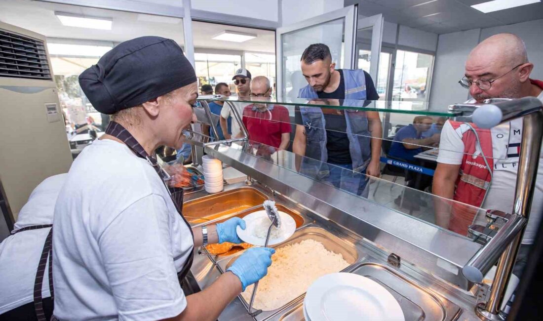 İzmir Büyükşehir Belediye Başkanı