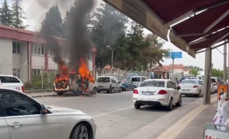 KÜTAHYA'DA PARK HALİNDEKİ BİR