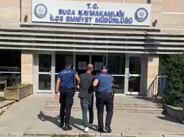 İzmir Buca'da polis ekipleri