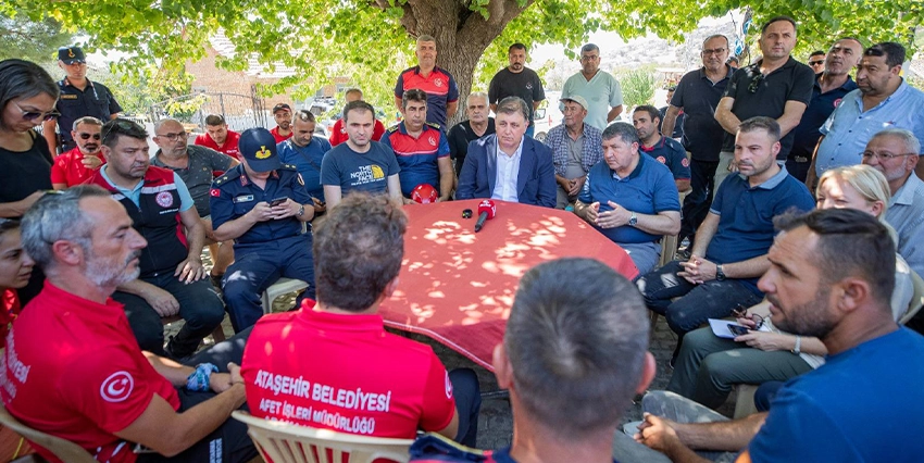 İzmir Büyükşehir Belediye Başkanı