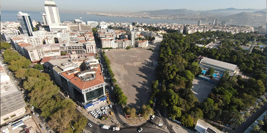 İzmir Büyükşehir Belediye Başkanı