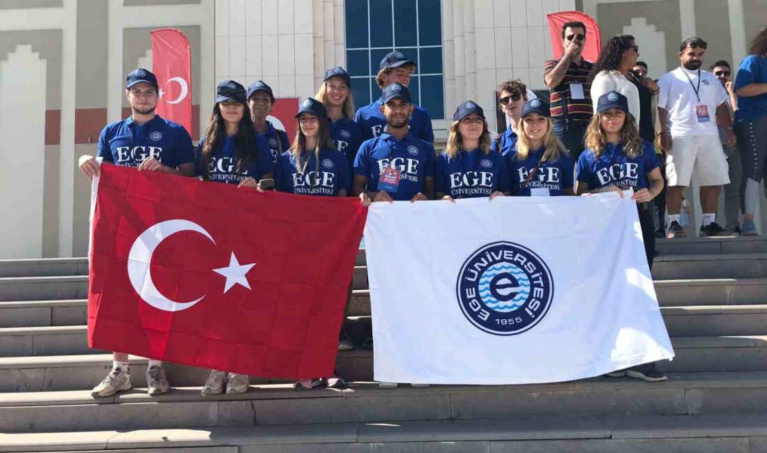 Ege Üniversitesi öğrencileri ve