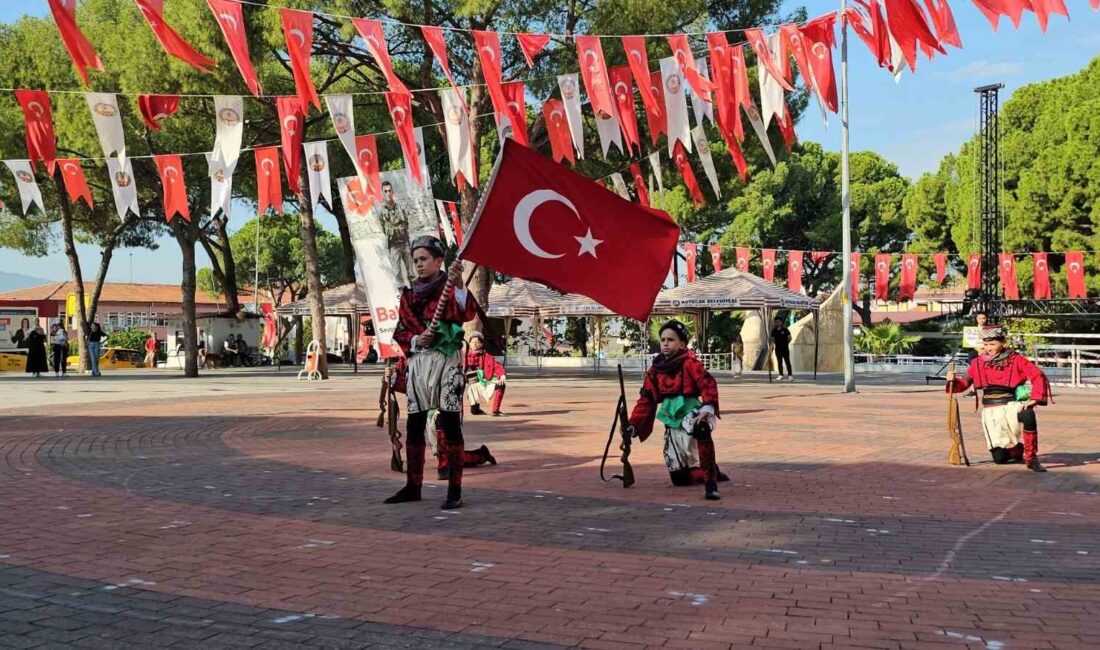 KUYUCAK’TA KURTULUŞ COŞKUSU MEYDANLARA