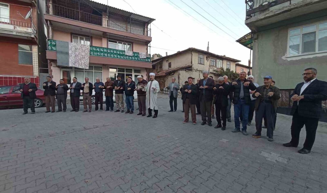 GEDİZ ALTINKENT KÖYÜNDE SABAH