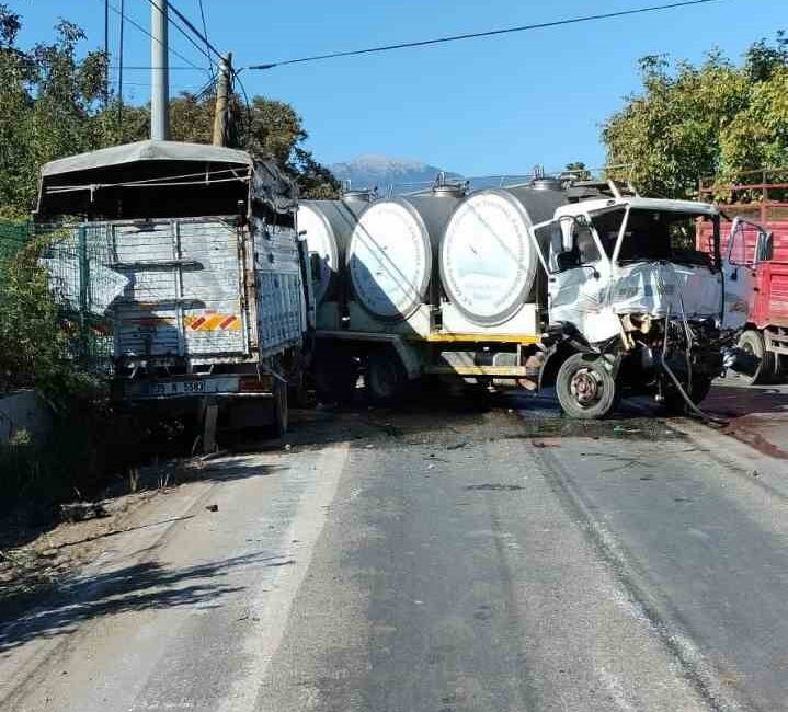 ÖDEMİŞ İLÇESİNDE SÜT TOPLAMA