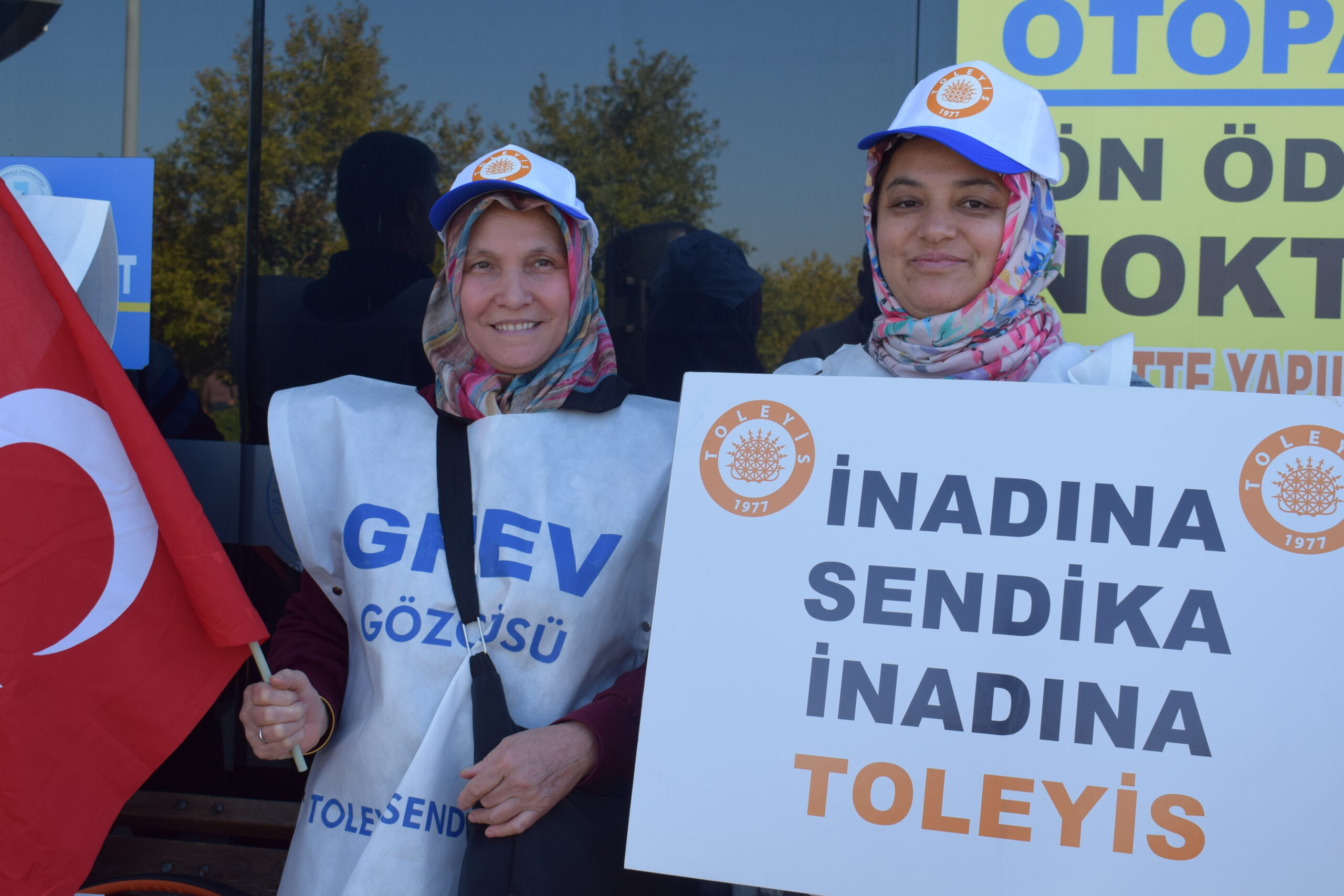 PAÜ’de İşçilere Yüzde Sıfır Zam Teklifi: İşçiler Greve Başladı