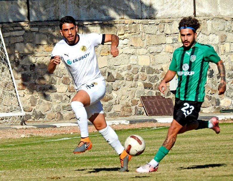 ÇEŞME BELEDİYESPOR SAHASINDA 1-0