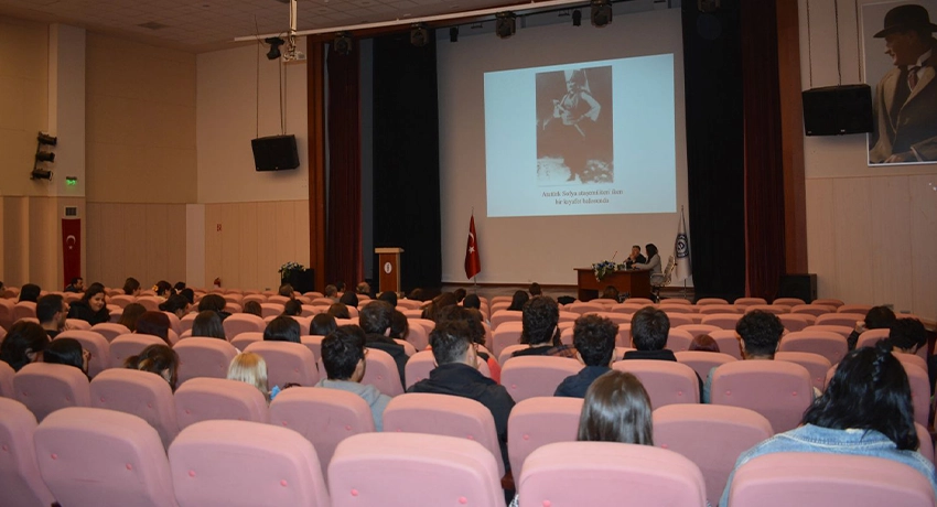 Ege Üniversitesi Cumhuriyet ve