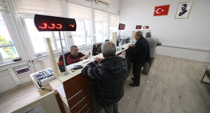 Merkezefendi Belediyesi veznelerde yığılma