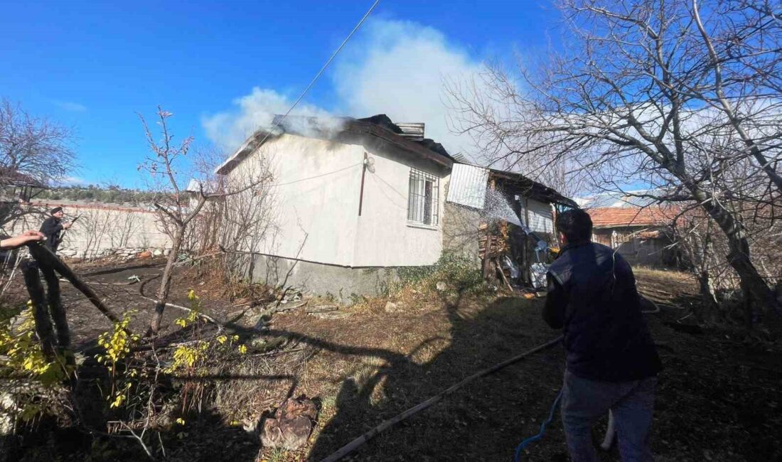 Emet’teki ev yangını korkuttu