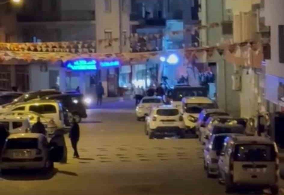 İzmir’de polislere silahlı saldırı: 2’si ağır 3 polis yaralı