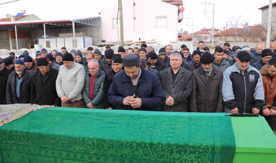 AFYONKARAHİSAR’DA YOLDA KARŞIDAN KARŞIYA