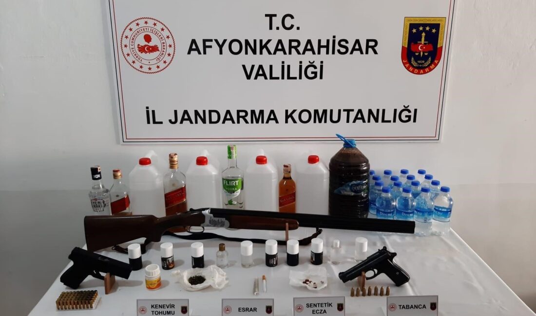 AFYONKARAHİSAR’DA LİTRELERCE SAHTE ALKOL