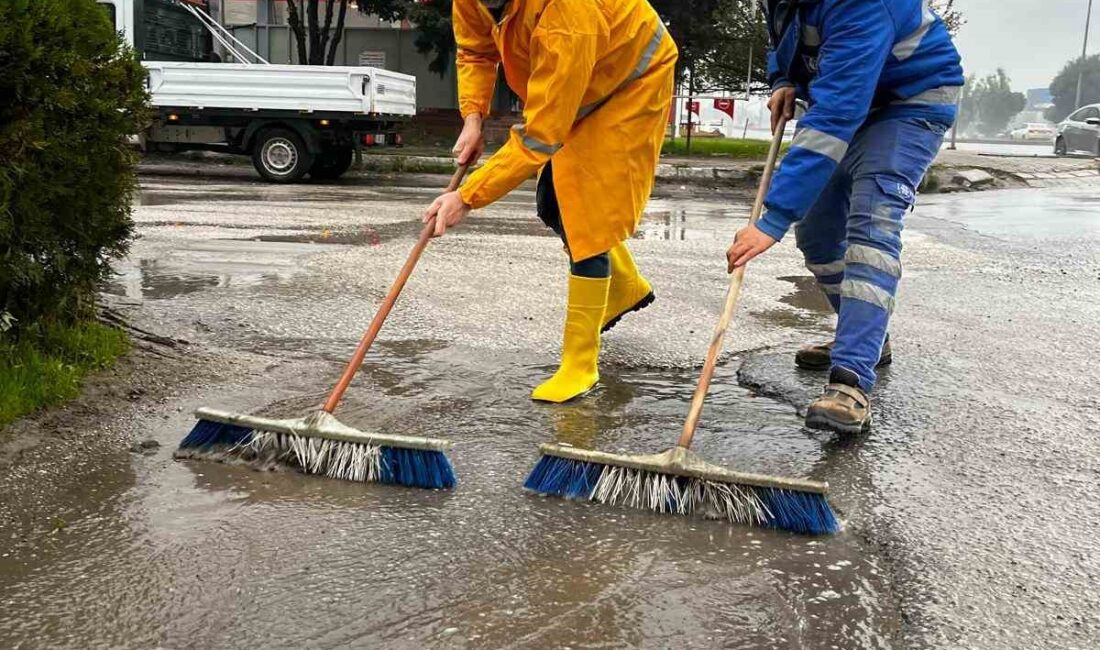 ÇİZMELERİ GİYEN BAŞKAN SAHAYA