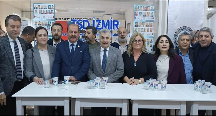 İzmir Büyükşehir Belediyesi, Dünya