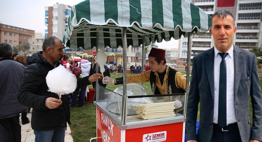 İzmir Seyyar Satıcılar Derneği