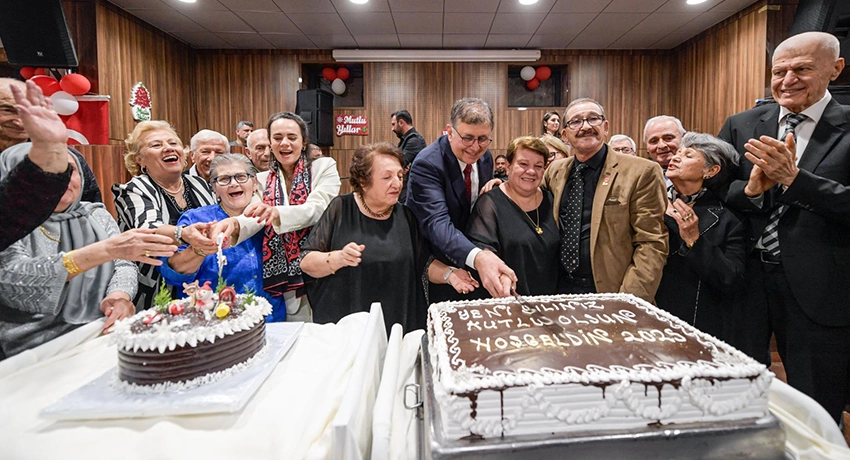 İzmir Büyükşehir Belediye Başkanı