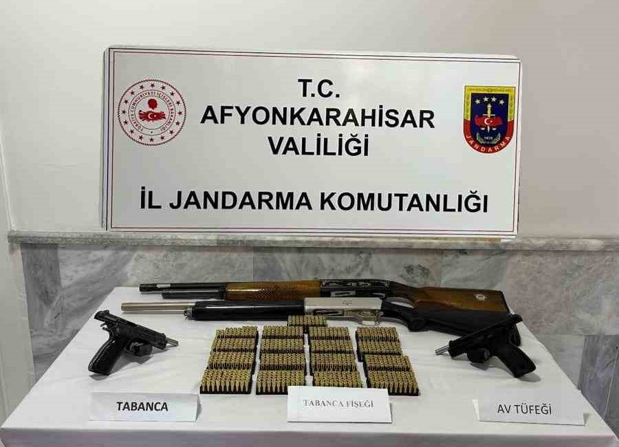 AFYONKARAHİSAR'DA JANDARMA TARAFINDAN ÜÇ