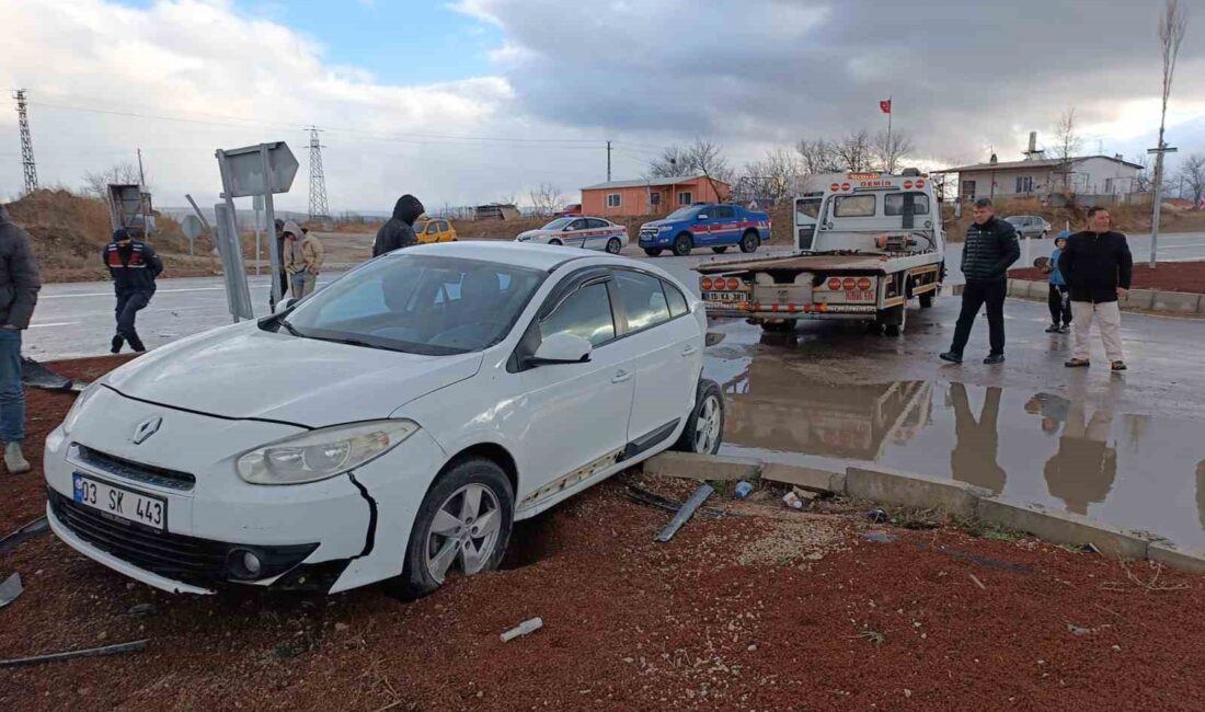 Afyonkarahisar’da iki otomobilin çarpışması