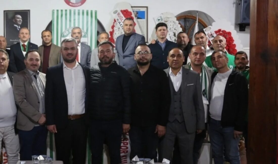 MUĞLASPOR 48 GENÇLİK TARAFTARLARINDA