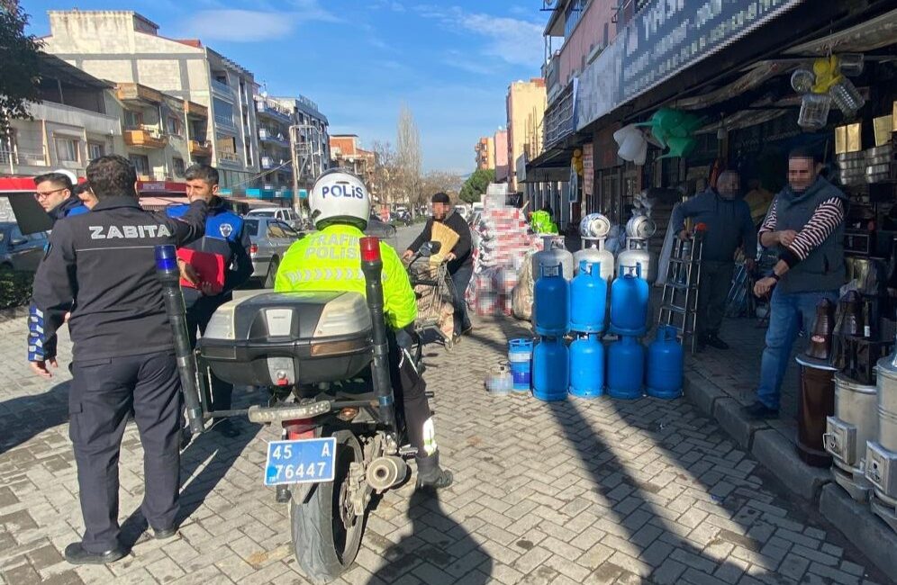 TURGUTLU BELEDİYESİ ZABITA EKİPLERİ