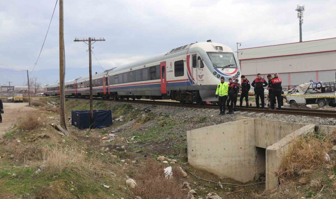 DENİZLİ’DE TREN RAYLARINDAN KARŞIYA