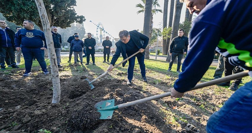 İzmir Büyükşehir Belediye Başkanı