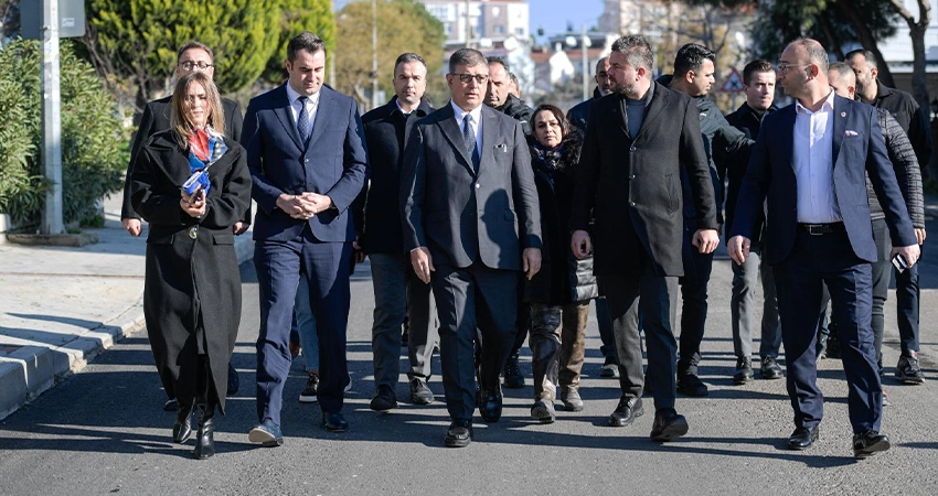 İzmir Büyükşehir Belediye Başkanı