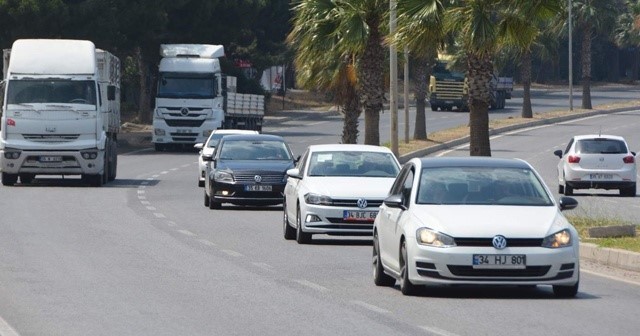 İZMİR'DE TRAFİĞE KAYITLI ARAÇ