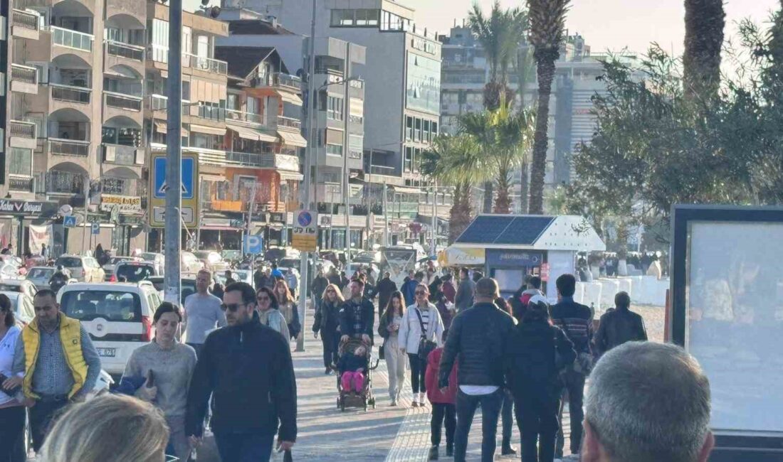 KUŞADASI’NDA GÜNEŞİ GÖREN SAHİLE