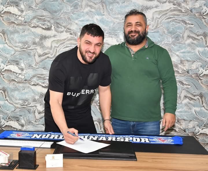 MANİSA’DA YILLARCA NURLUPINARSPOR FORMASINI