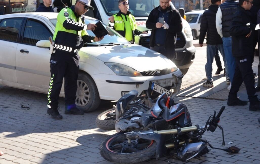 Kütahya’nın Tavşanlı ilçesinde otomobil