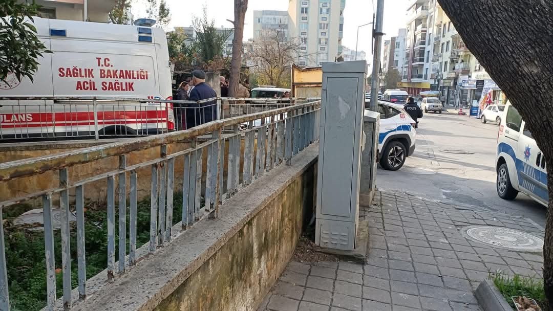 PENCEREDEN DÜŞEN YAŞLI KADIN