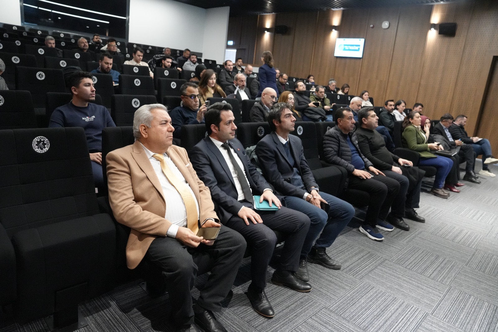 MAKSİAD ve KOSGEB İş Birliğiyle Güncel Destekler Bilgilendirme Toplantısı Düzenlendi