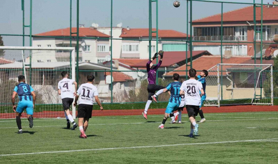 OKUL SPORLARI FUTBOL GENÇLER